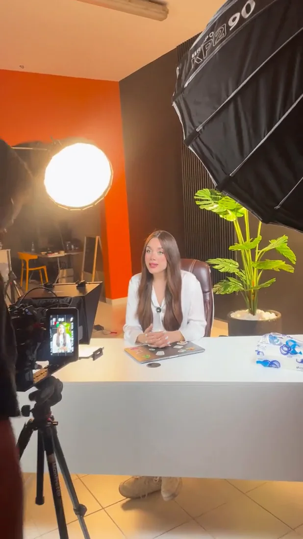 A softbox lighting a table on a product set